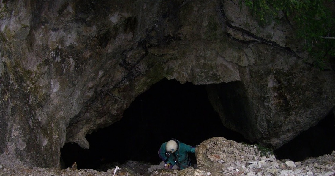 Trail Oasi Valle della Caccia-Grotta Profunnata - Senerchia | Secret World Trip Planner