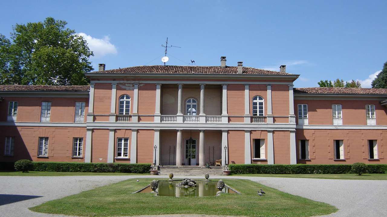 Villa Manzoni, una casa piena d'arte Secret World