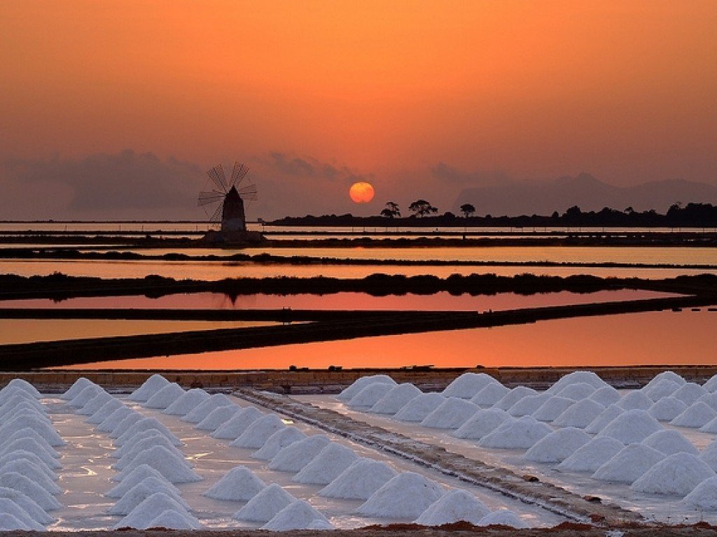 Las salinas de Marsala - Marsala | Secret World Trip Planner
