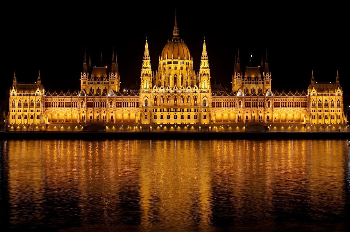 Budapešť: budova parlamentu Maďarska - Budapest | Secret World Trip Planner