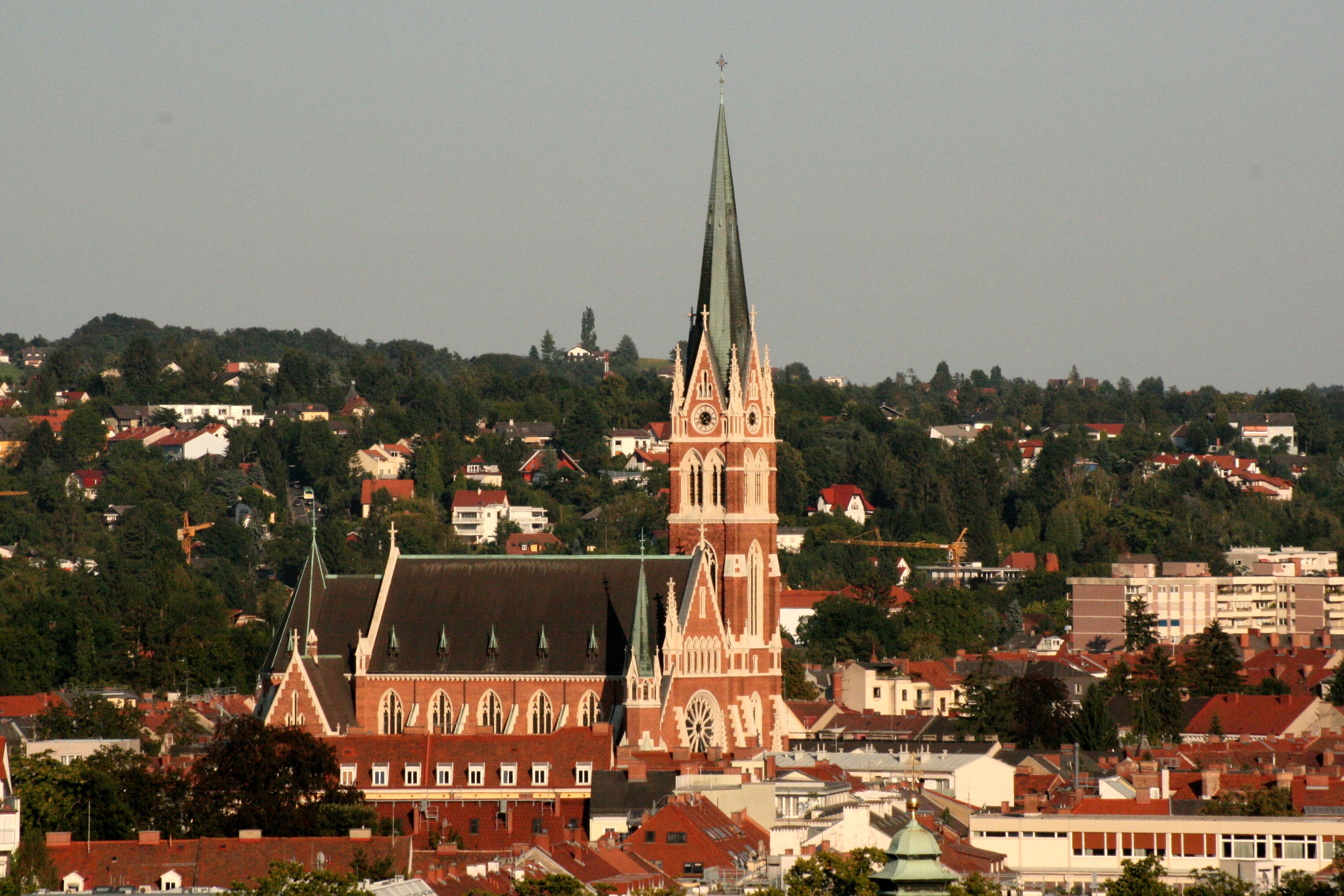 Herz-Jesu-Kirche არის ყველაზე დიდი ეკლესია Graz - Graz | Secret World Trip Planner