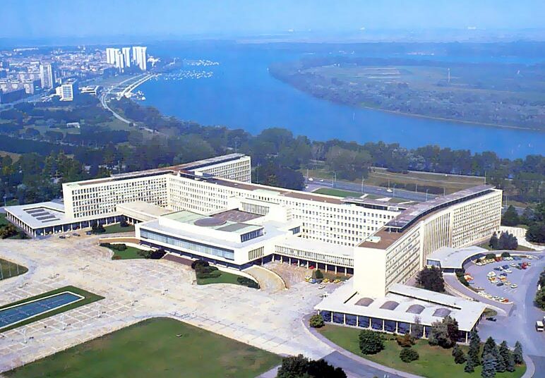 Shtëpia e Luleve është varri i Josip Broz Tito - Belgrado | Secret World Trip Planner