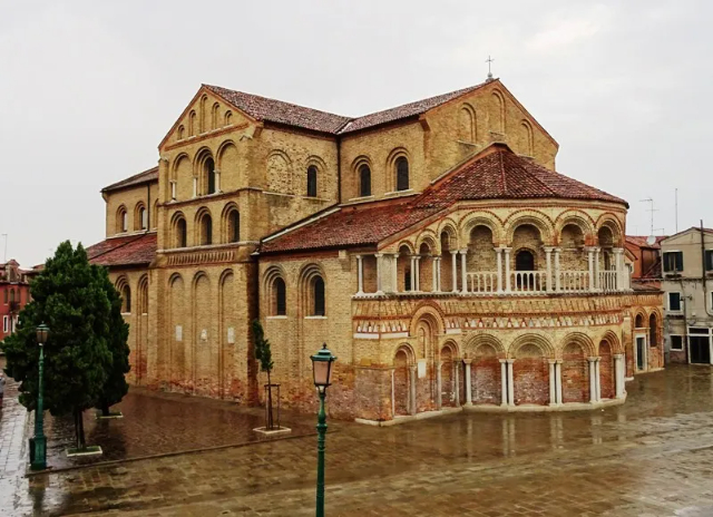 Basílica de Sants Maria i Donat - Venezia | Secret World Trip Planner
