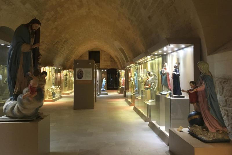 Lecce / Museum of artistic papiermâché Secret World