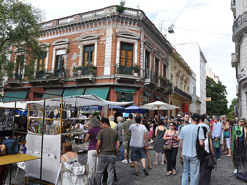 सैन टेल्मोको साप्ताहिक प्राचीन बजार - Buenos Aires | Secret World Trip Planner