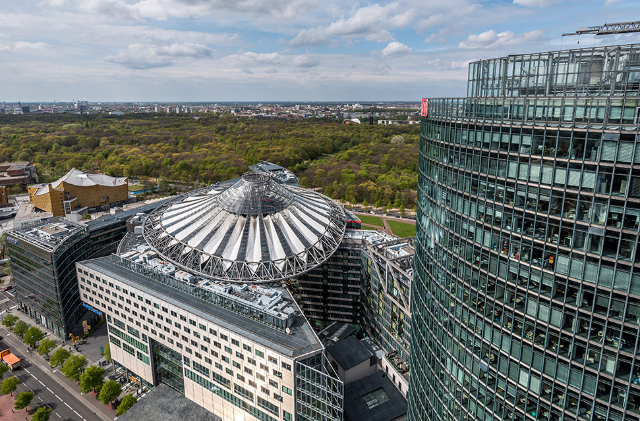 ဆိုနီစင်တာ - Berlin | Secret World Trip Planner