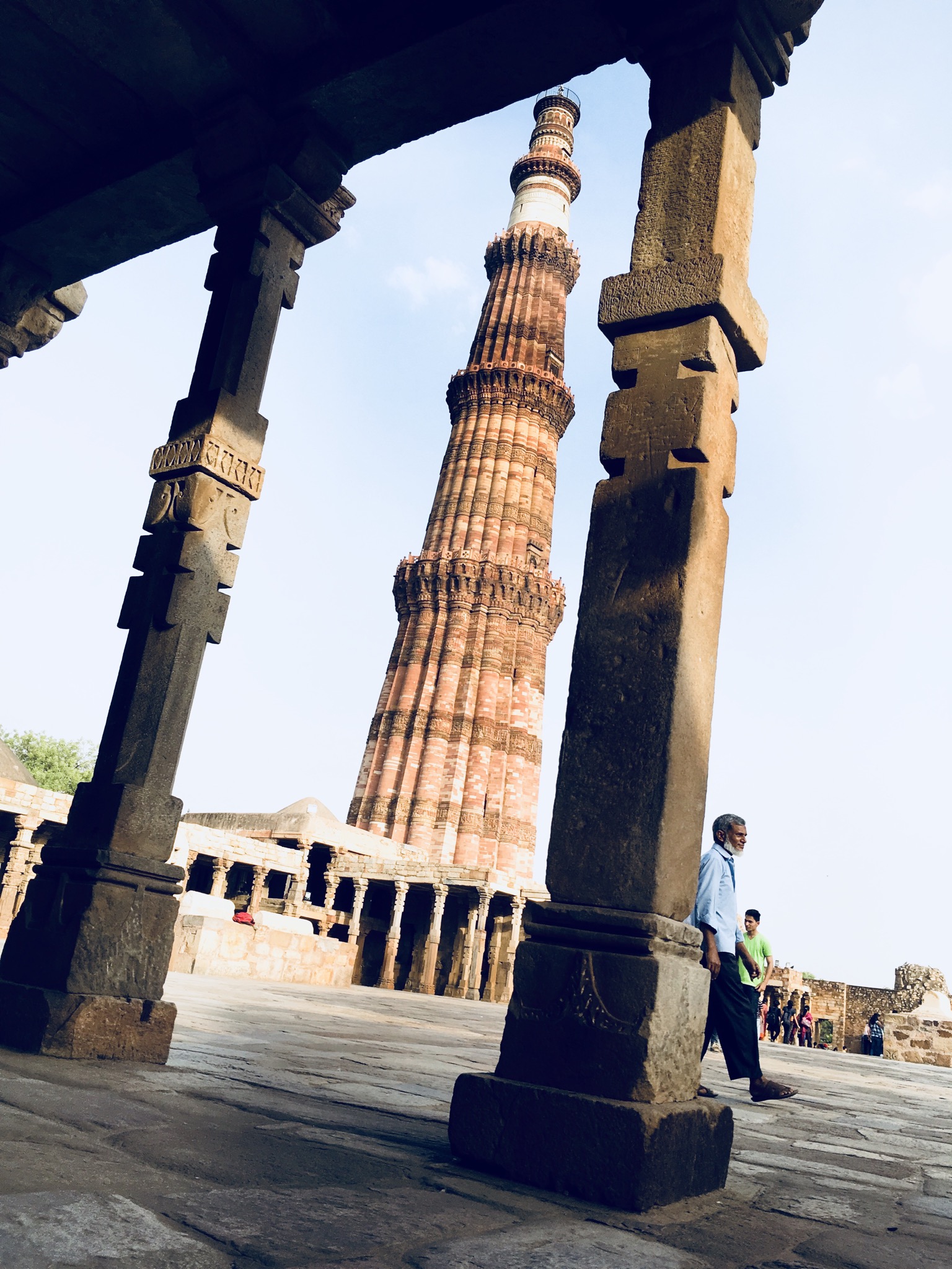 Qutb Minar:세계에서 두 번째로 높은 벽돌 미나레 - Nuova Delhi | Secret World Trip Planner