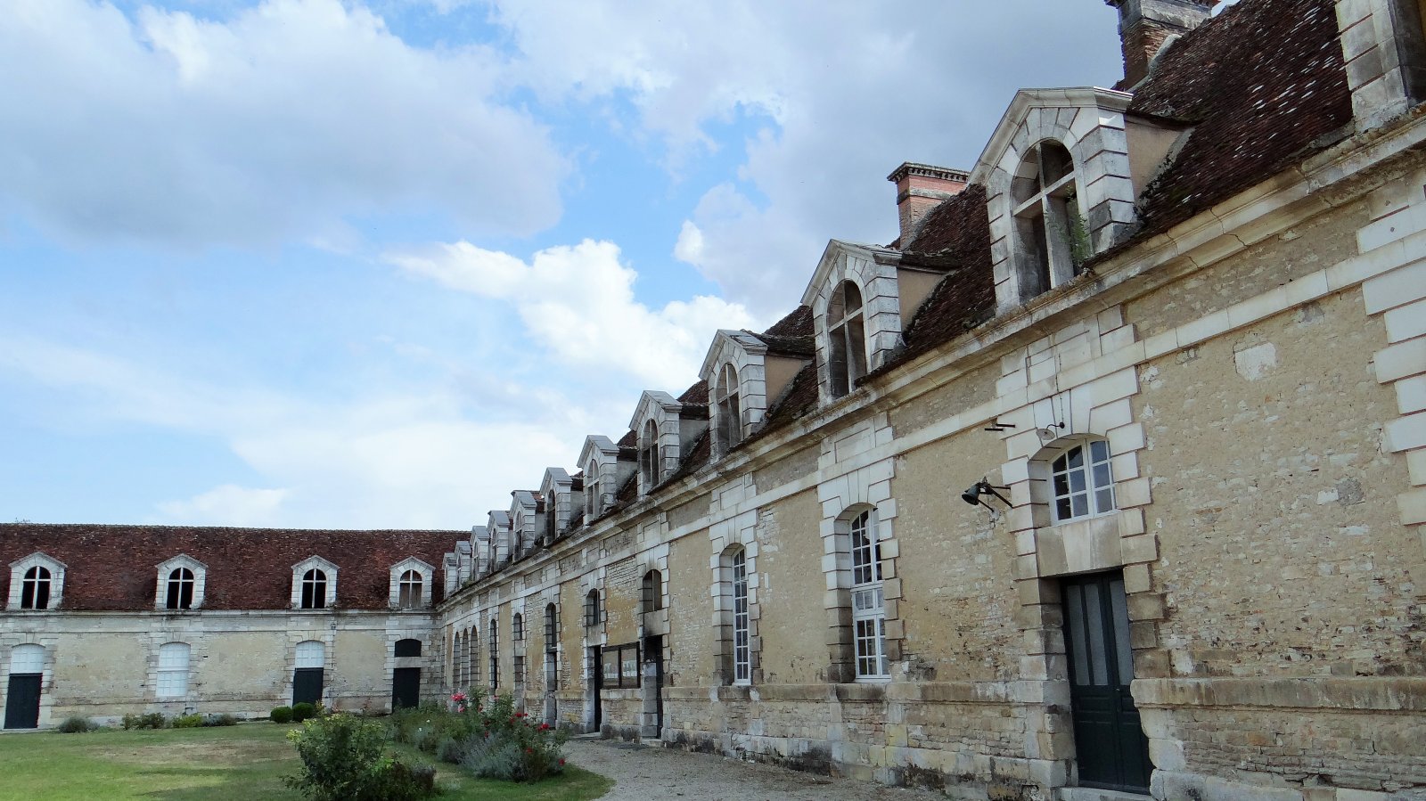 Tanlay Castle is a really beautiful Renaissance château - Tanlay | Secret World Trip Planner
