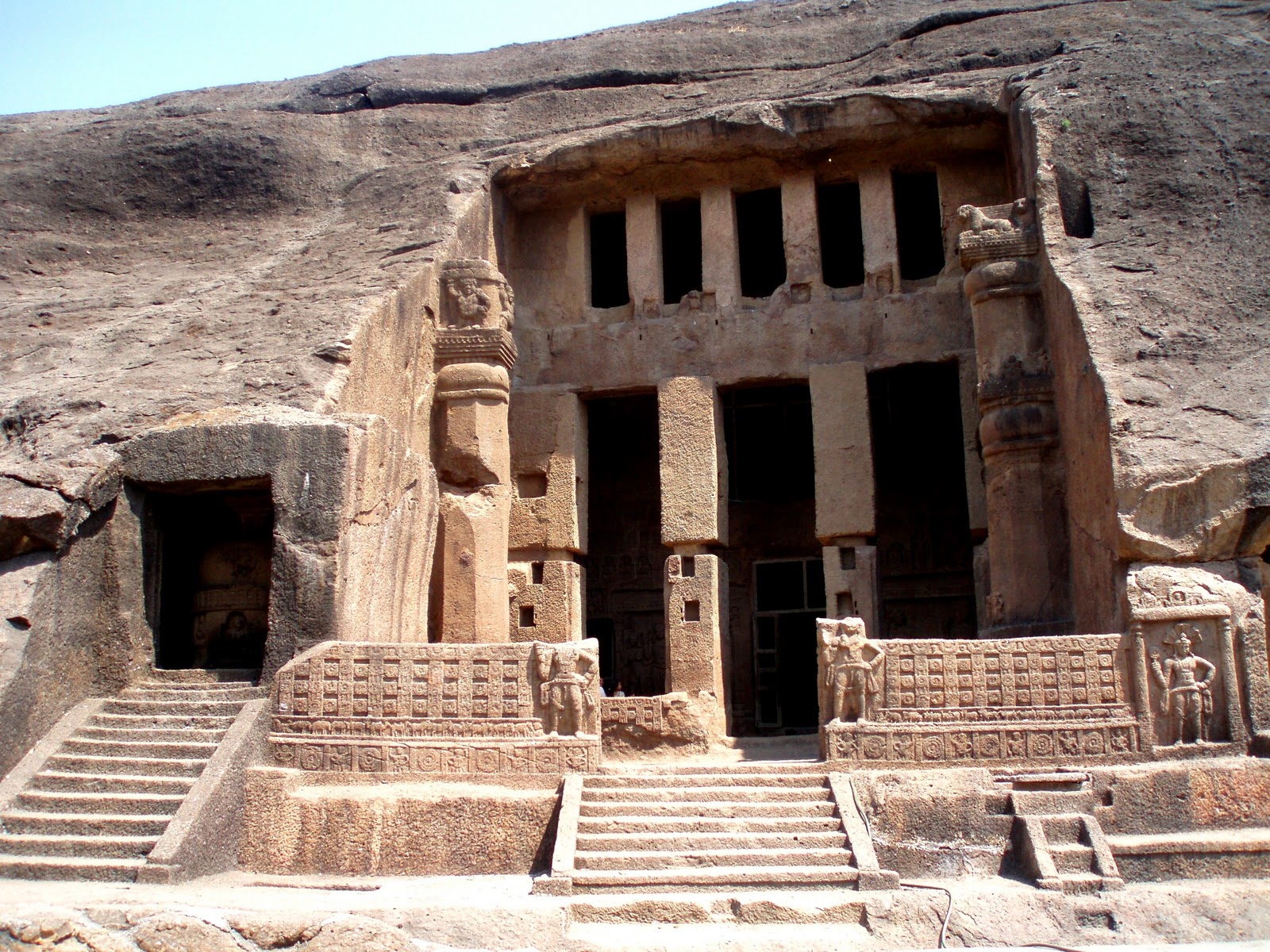 Mumbai | Að Mahakali Hellum ( Kondivite Hellum ) - Mumbai | Secret World Trip Planner