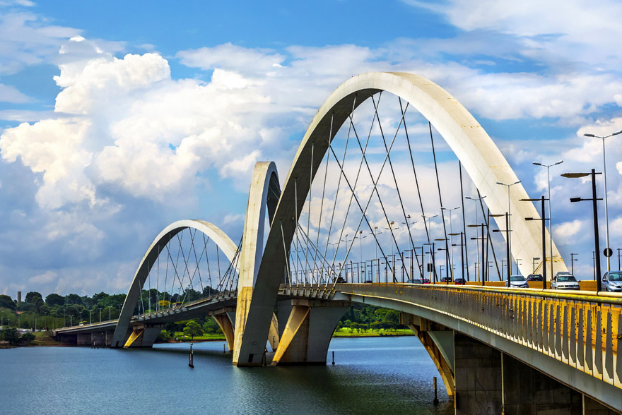 Brasil | Juscelino Kubitschek Bridge - Pte. Juscelino Kubitschek - Brasília | Secret World Trip Planner