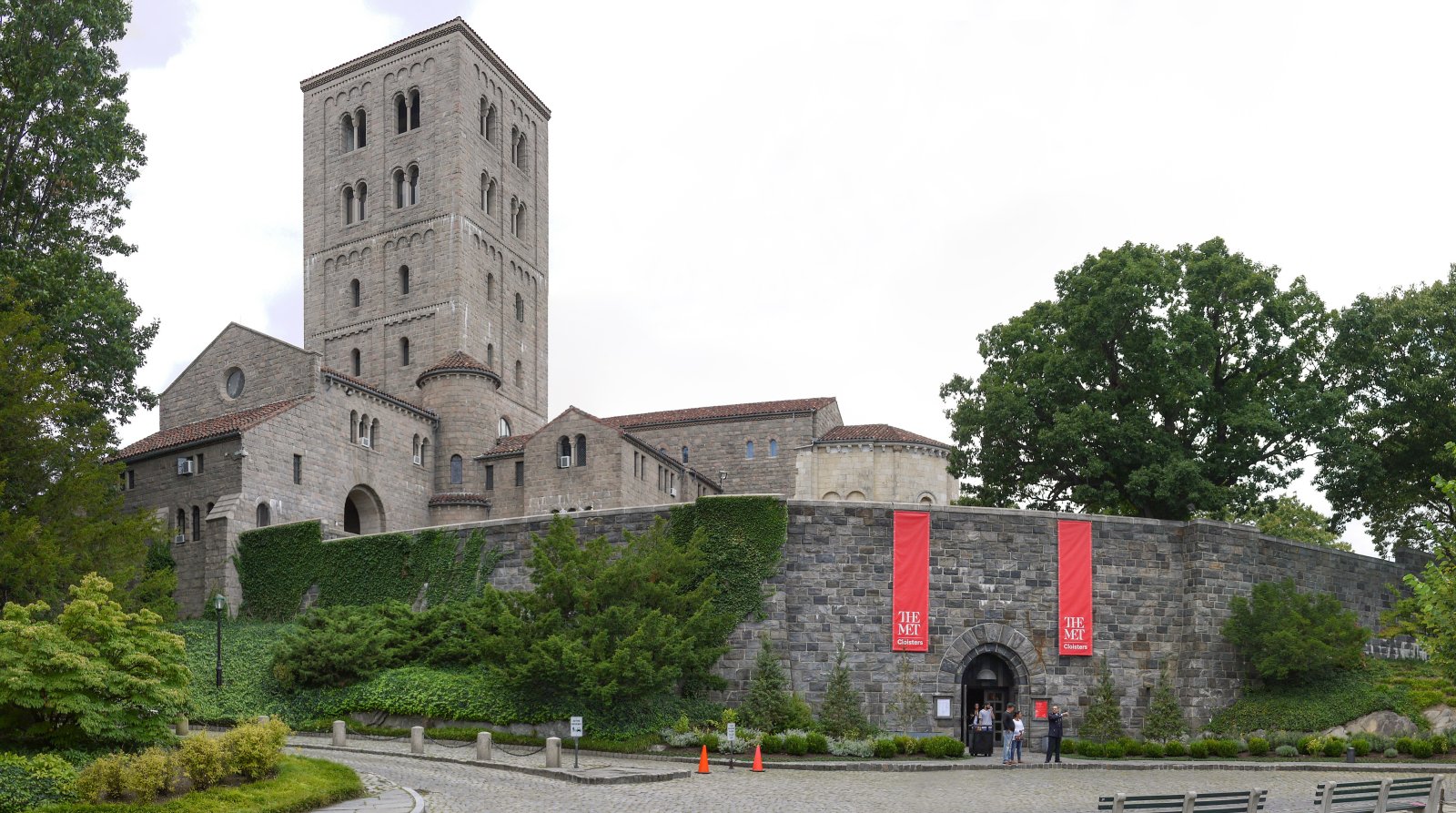 Manhattan a Múzeum a záhrady Cloisters - New York | Secret World Trip Planner