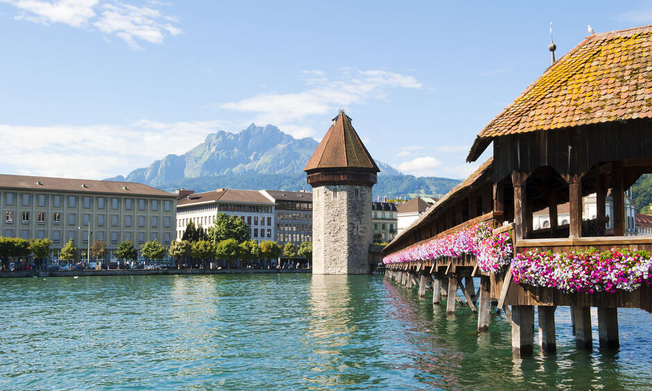 Luzern: a Kapellbrücke (szó szerint, Kápolna híd) - Luzern | Secret World Trip Planner