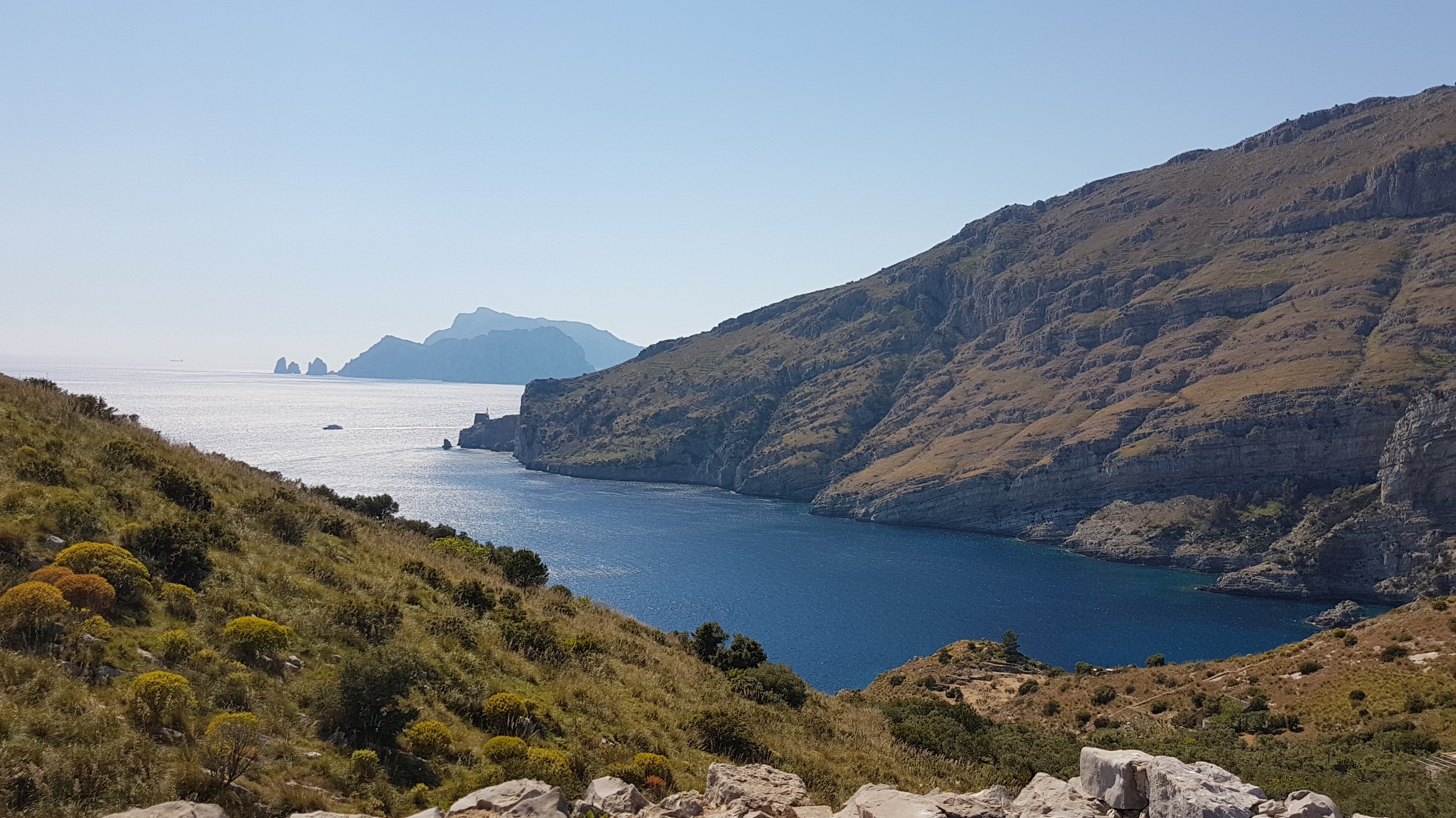 Jeranto बे :one of the prettiest स्पट मा विश्व - Massa Lubrense | Secret World Trip Planner