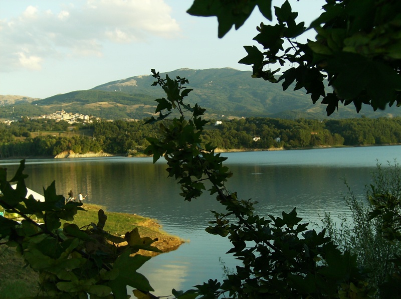 Pertusillo ezers - Lago del Pertusillo | Secret World Trip Planner