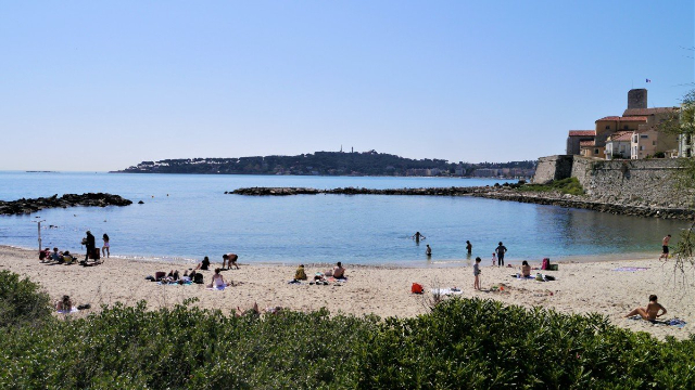 חוף גראוט - Antibes | Secret World Trip Planner