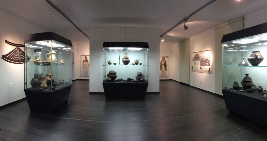 Холл музея. Bodoni museum. Музей зал хирургов. Музей хирургии в эдинбурге экспонаты. The international fair and museum of the prophet biography and islamic civilization.