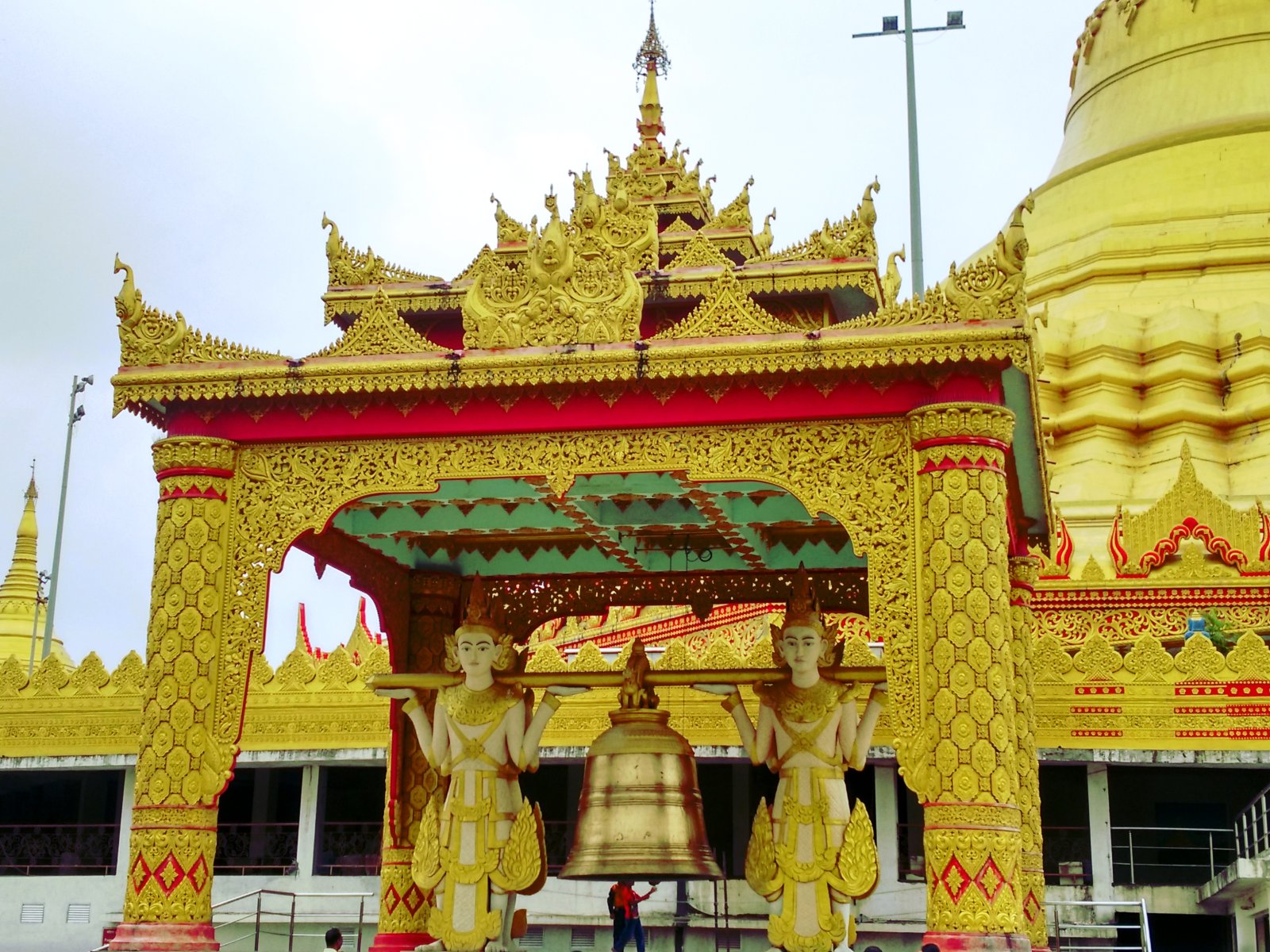 ကမ္ဘာလုံးဆိုင်ရာ Vipassana ဘုရား - Mumbai | Secret World Trip Planner