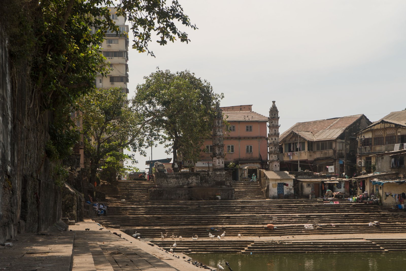 Tenk Banganga je sveti rezervoar vode - Mumbai | Secret World Trip Planner