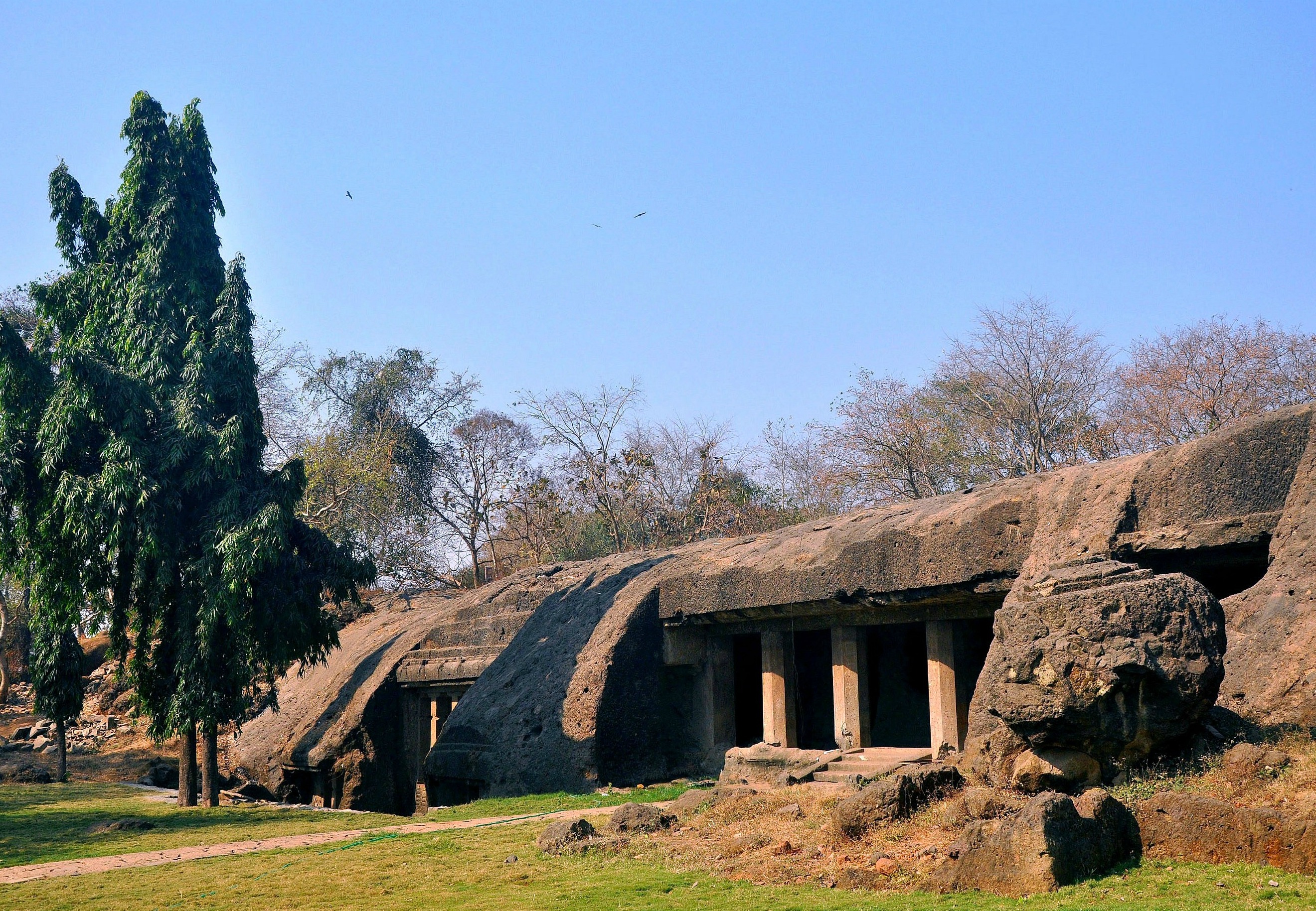Mumbai: Mahakali Hellum, Búddisti klaustur - Mumbai | Secret World Trip Planner