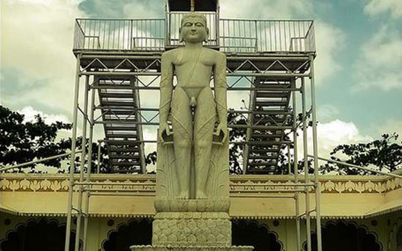 इंदौर आणि गोमतेश्वर 21 पाय पुतळा - Indore | Secret World Trip Planner