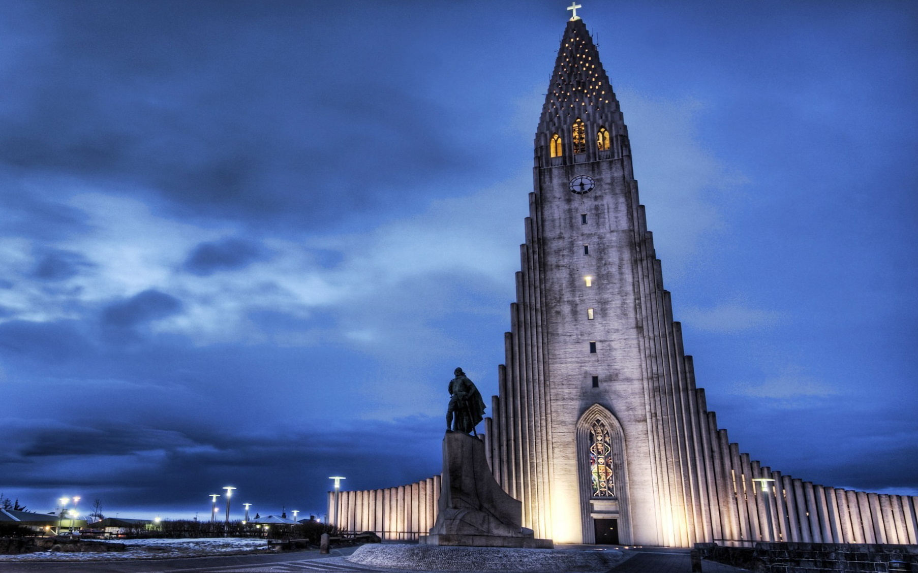 La iglesia Hallgrímskirkja en Reykjavík - Reykjavík | Secret World Trip Planner