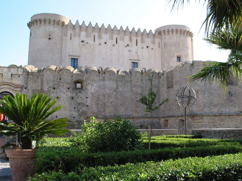 El Castillo de Santa Severina Secret World