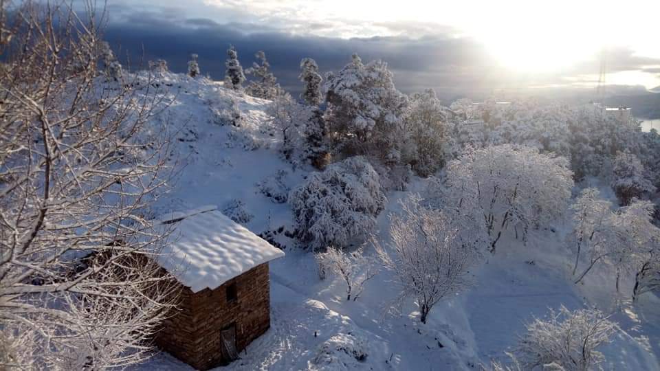 Os picos cobertos de neve de Mukteshwar - Mukteshwar | Secret World Trip Planner