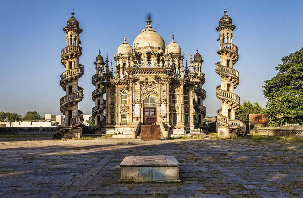 Mahabat Maqbara,an Indo-Islamic architectural masterpiece - Gujarat 362001 | Secret World Trip Planner