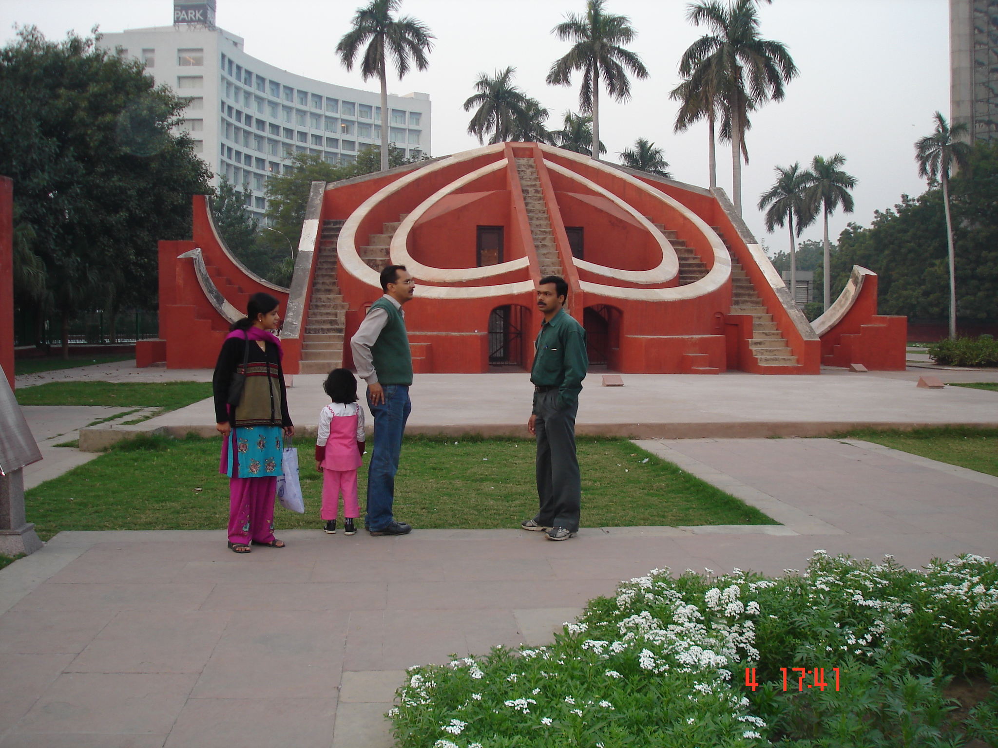 쟌타르 만타 인 델리 - New Delhi | Secret World Trip Planner