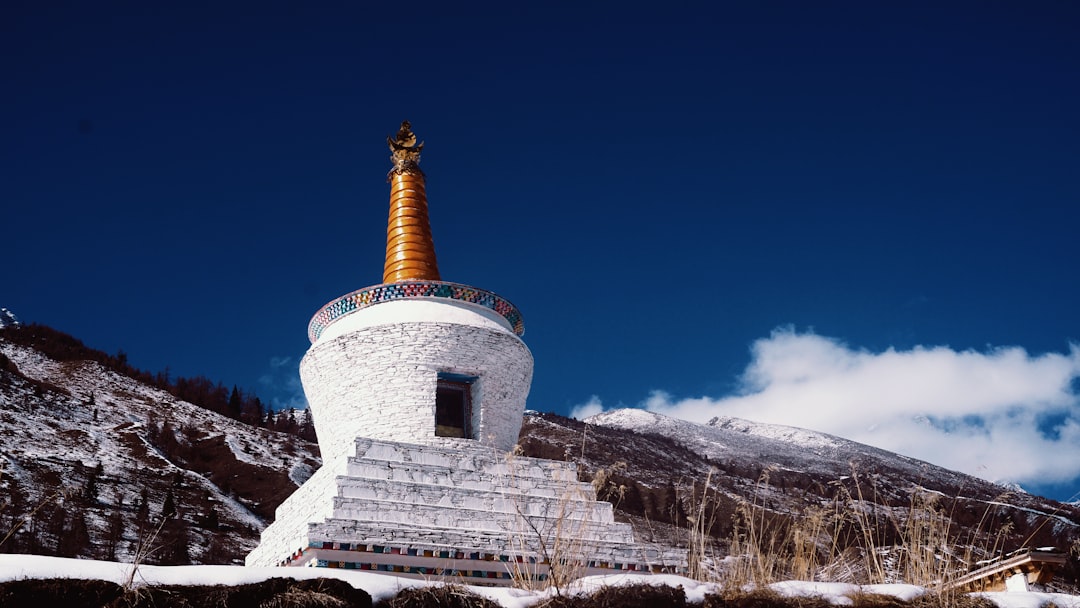 Seda Monastery, world's largest Tibetan Buddhist school - Sichuan | Secret World Trip Planner
