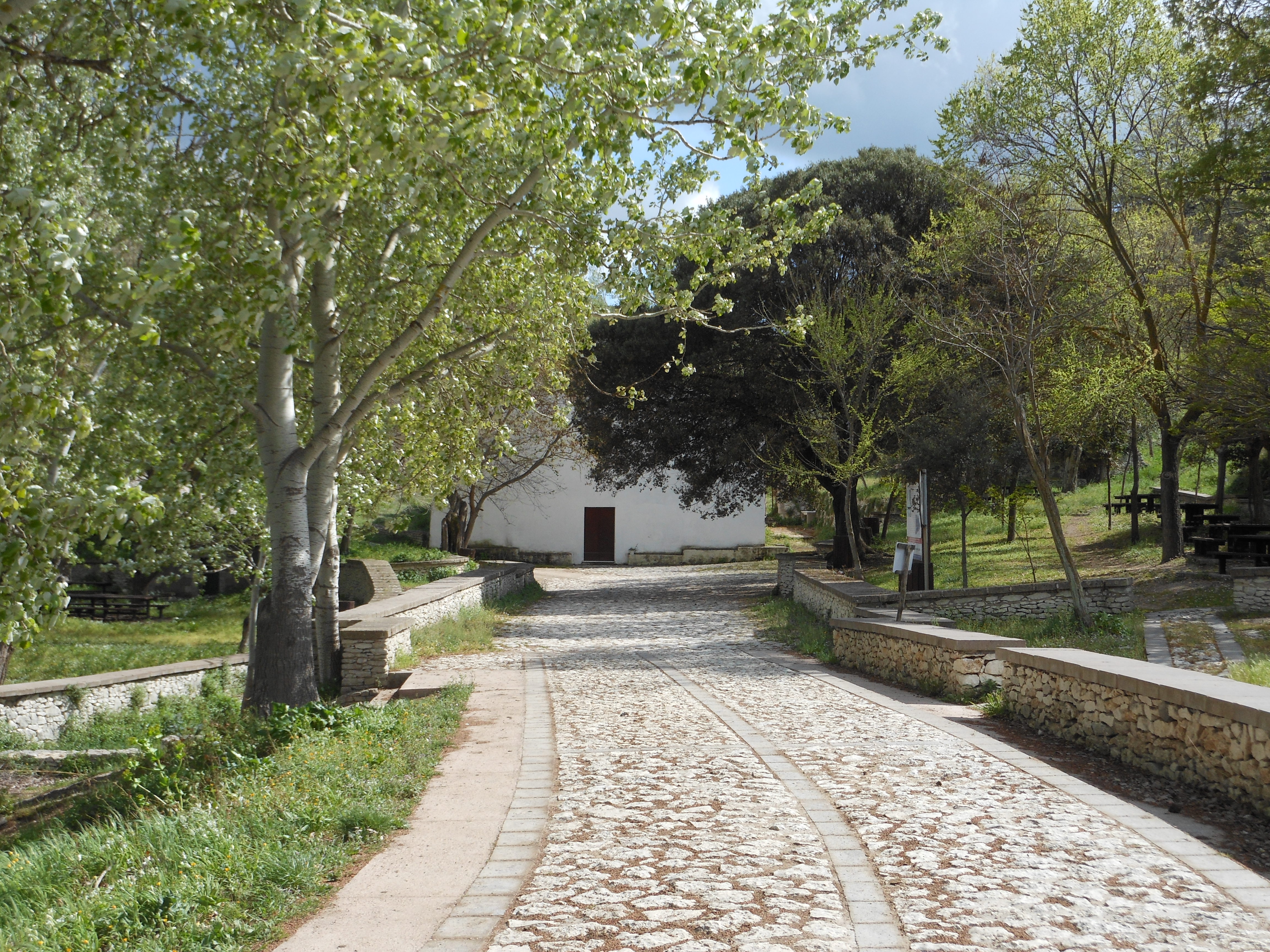 O tesouro de Santa Giusta e os quatro crânios guardiões