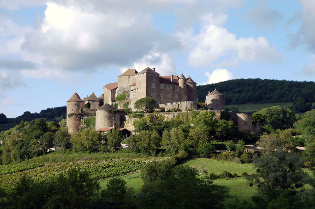 Brézé erődje - Berzé-le-Châtel | Secret World Trip Planner