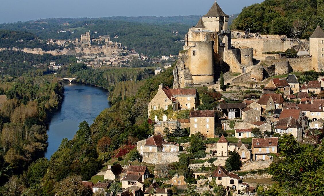 Бейнак-адна з самых прыгожых вёсак Францыі - Beynac-et-Cazenac | Secret World Trip Planner