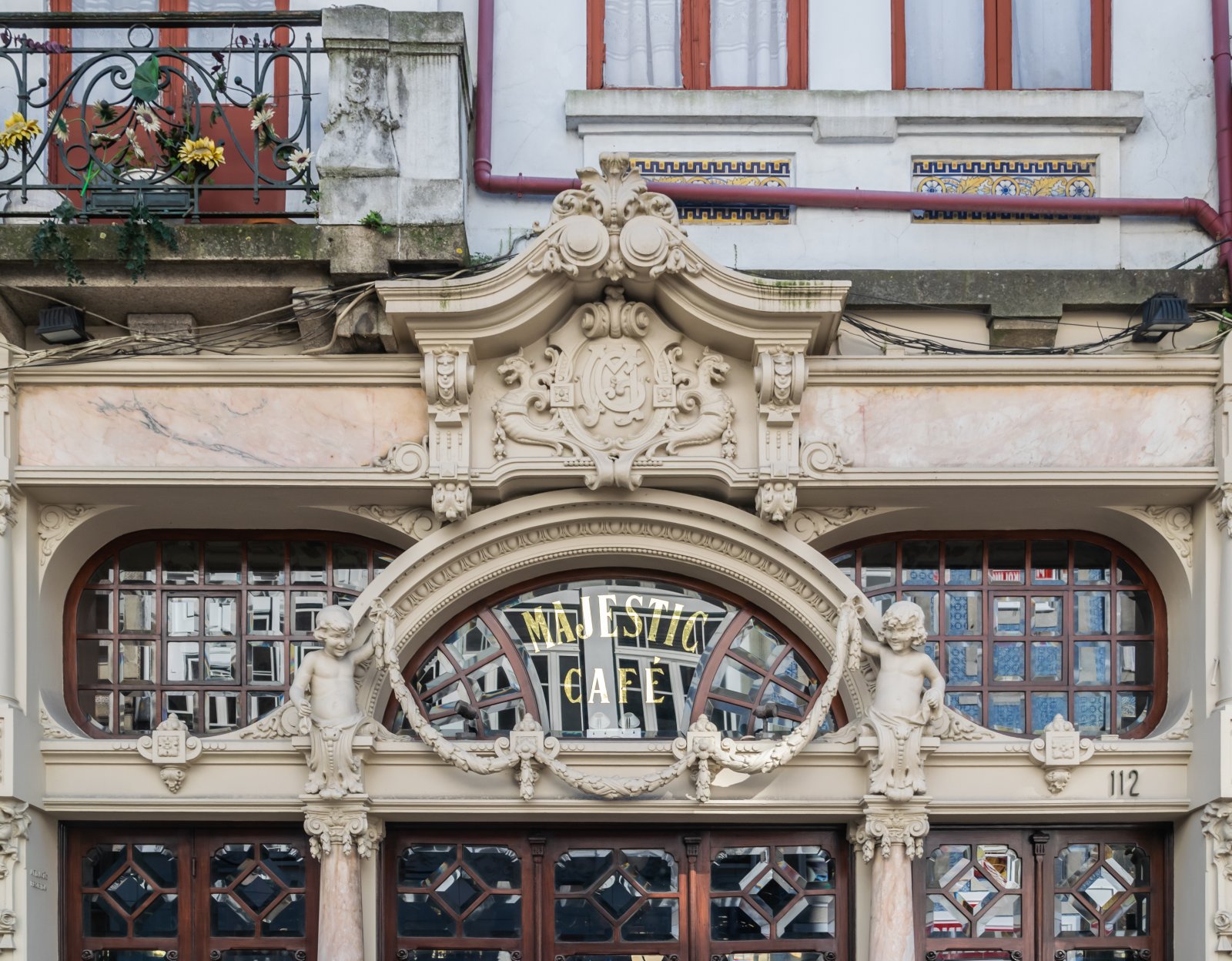 Porto: Majestic Café, wspaniały przykład secesji - Porto | Secret World Trip Planner