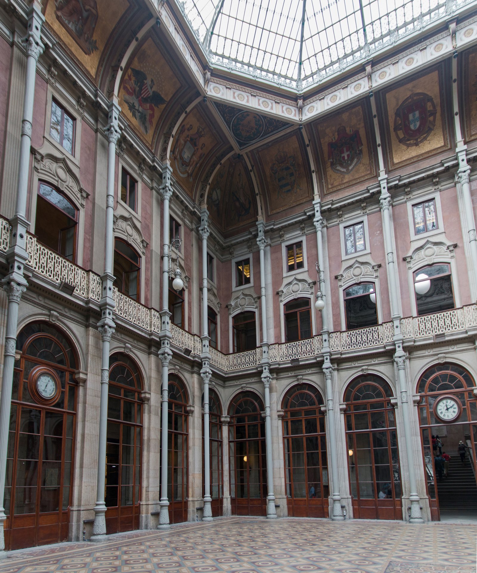 Porto | The Stock Exchange Palace (Palacio da Bolsa) - Porto | Secret World Trip Planner