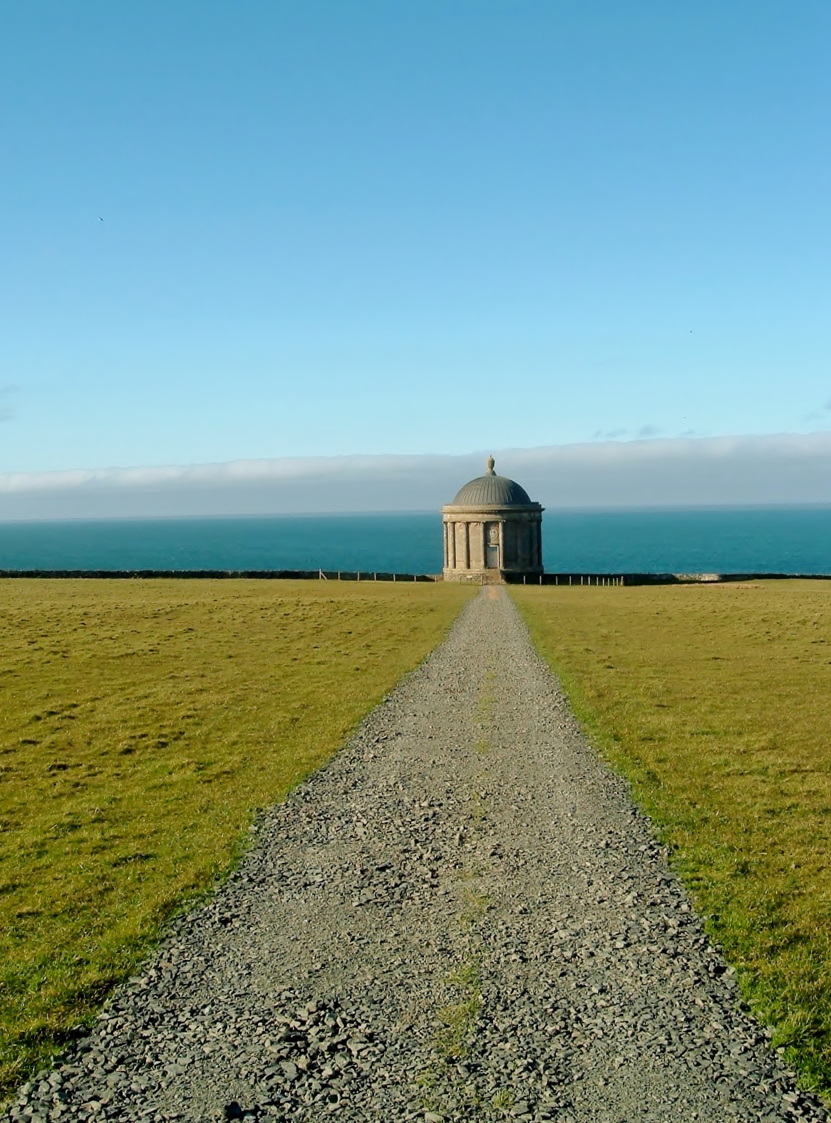 Tempio e giardini di Mussenden - Seacoast Rd | Secret World Trip Planner