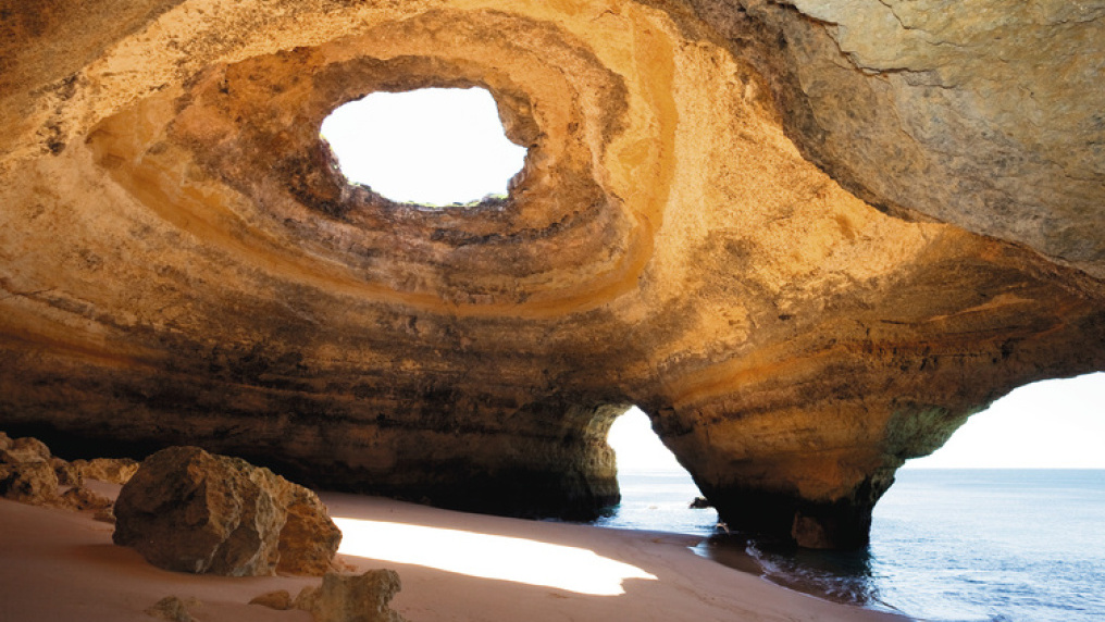 Caverna do mar de Benagil no Algarve: uma verdadeira maravilha natural - Carvoeiro | Secret World Trip Planner