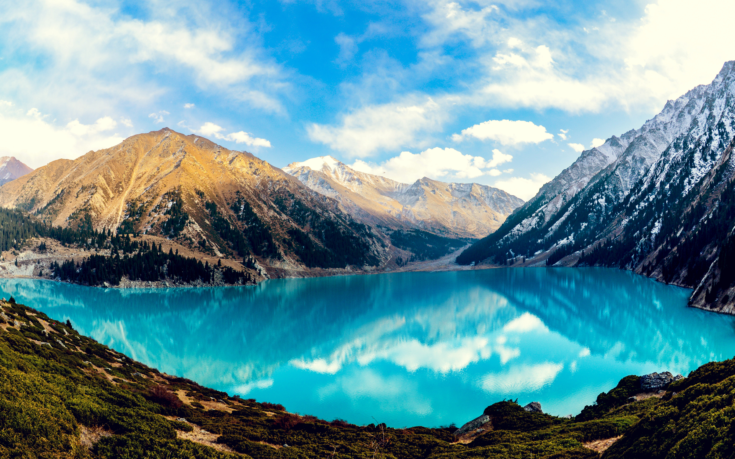 El gran lago de Almaty - Almaty | Secret World Trip Planner
