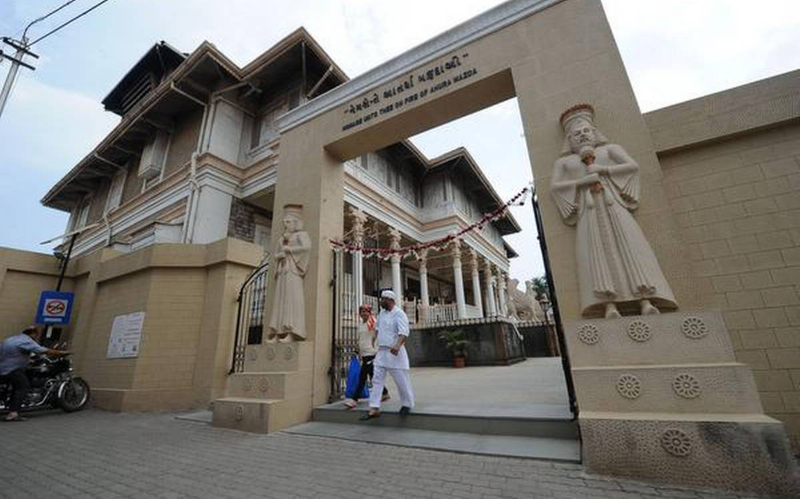 Udvada Atash Behram (cháy ngôi đền)