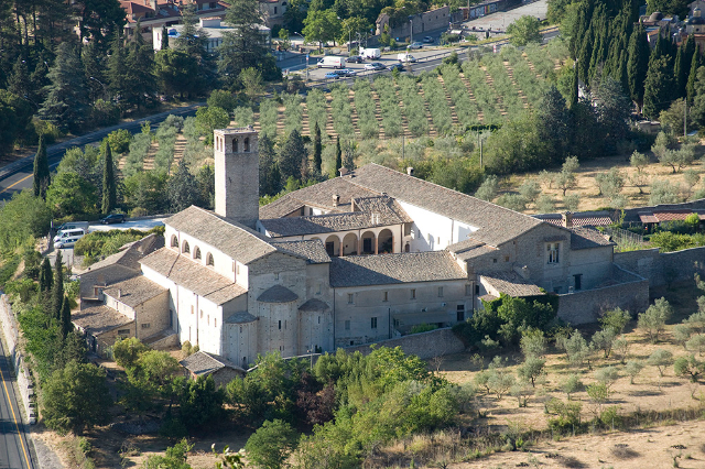 Simbahan ng San Pontiano - Spoleto | Secret World Trip Planner