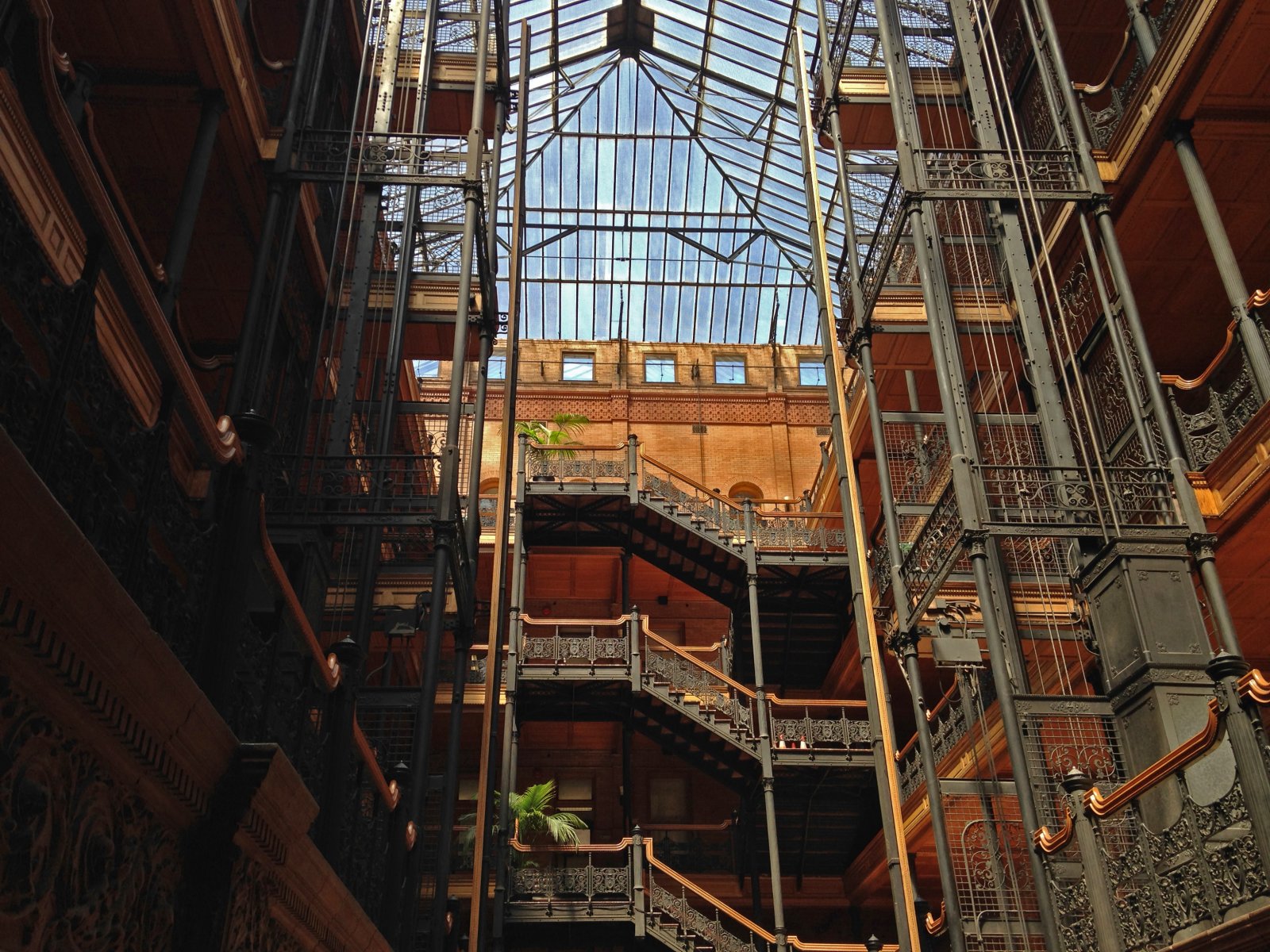 Брэдбури барилга | хамгийн эртний арилжааны байр - Los Angeles | Secret World Trip Planner