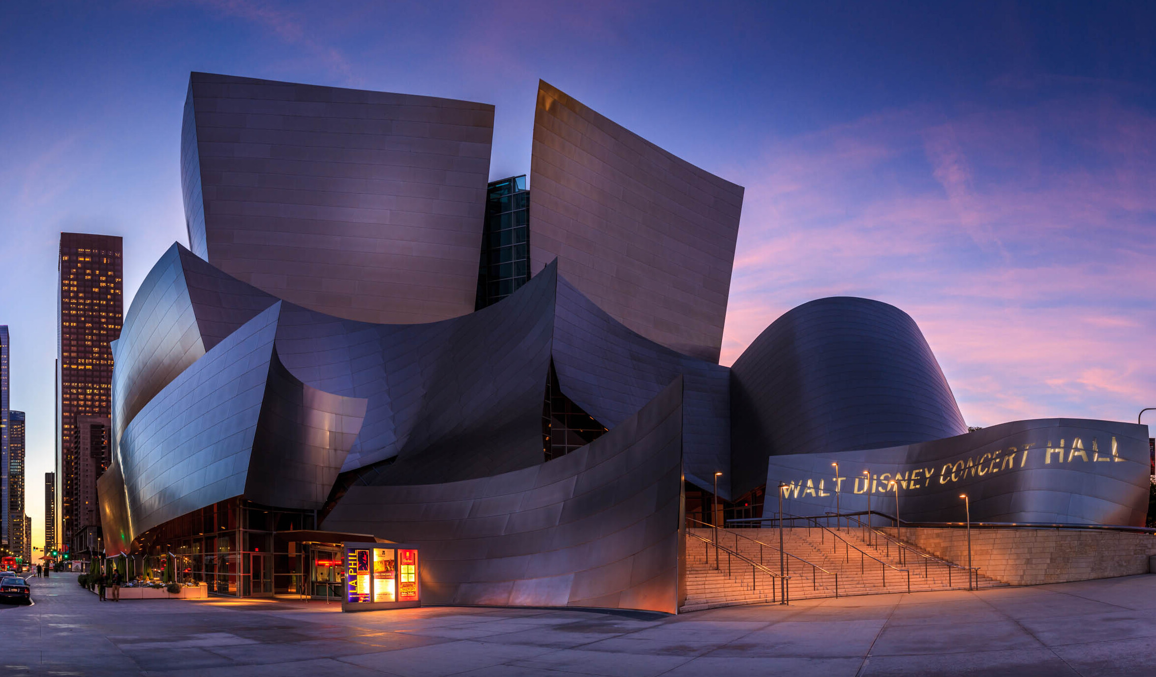 Frank Gehry: Walt Disney Concert Hall - Los Angeles | Secret World Trip Planner