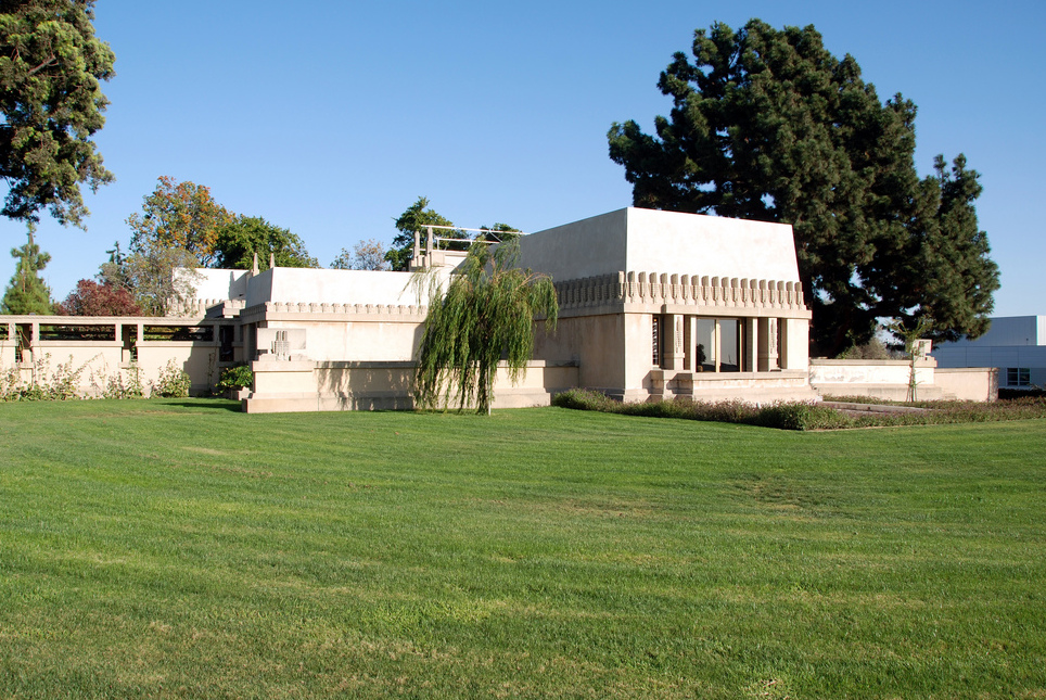 Hollyhock ಹೌಸ್: ರೈಟ್ ಮೊದಲ ಲಾಸ್ ಏಂಜಲೀಸ್ ಯೋಜನೆಯ - Los Angeles | Secret World Trip Planner