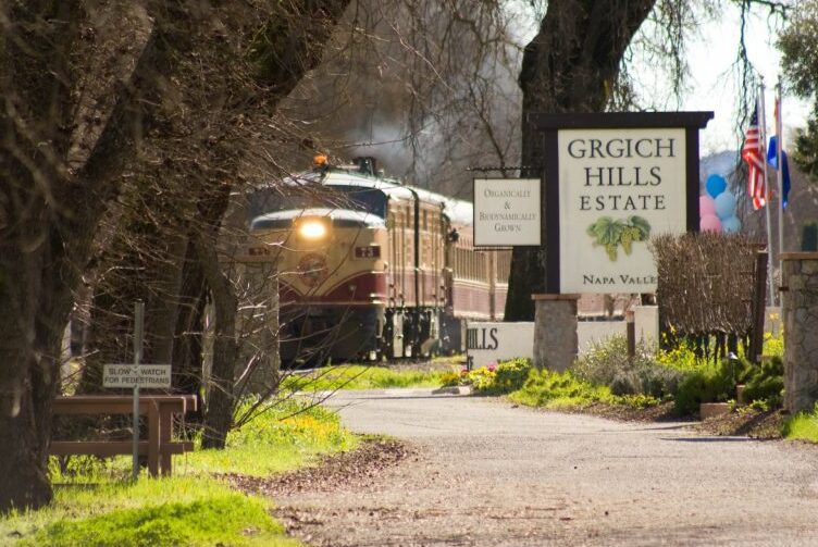 Grgich Cnoic Réadach íocónach Napa Valley winery - Saint Helena | Secret World Trip Planner