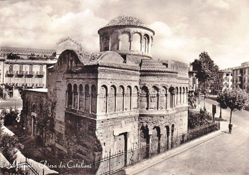 Εκκλησία των Καταλανώ ...