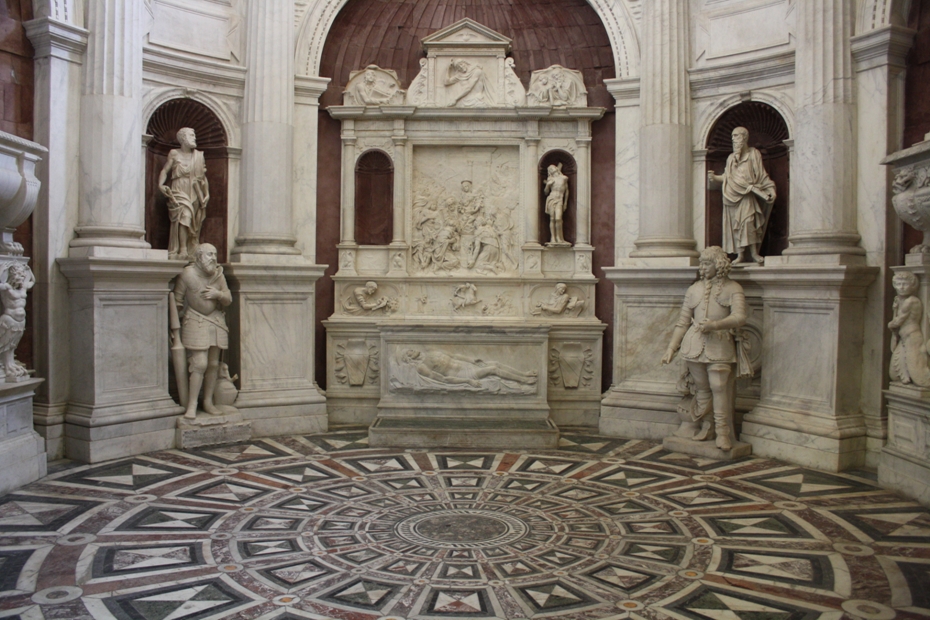 San Giovanni a Carbonara bažnyčia - Napoli | Secret World Trip Planner