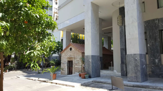 Agia Dynami-kirken: En helligdom fra den byzantinske epoke omsluttet af modernitet - Athina | Secret World Trip Planner