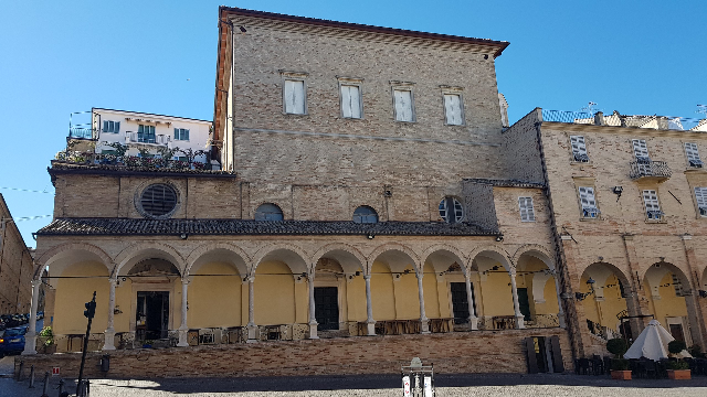 Сан Роккогийн логгиа - Fermo | Secret World Trip Planner