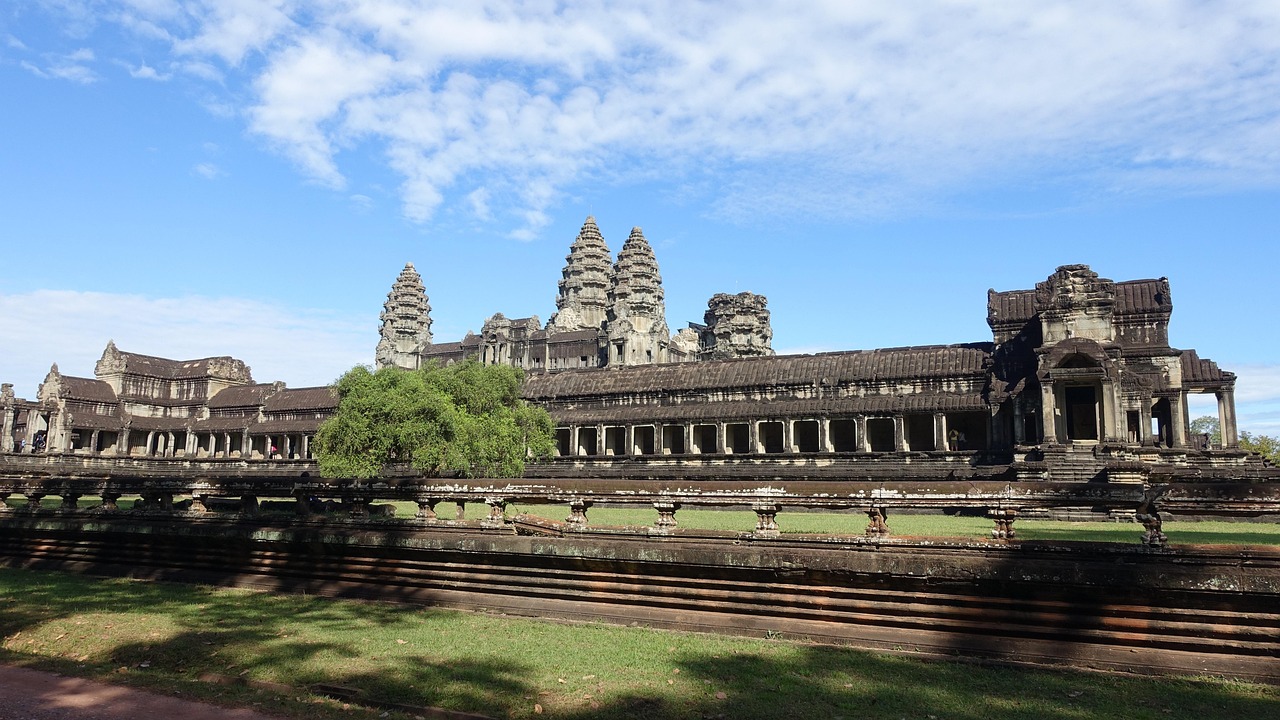 Angkor Candhi | Kamboja - Krong Siem Reap | Secret World Trip Planner