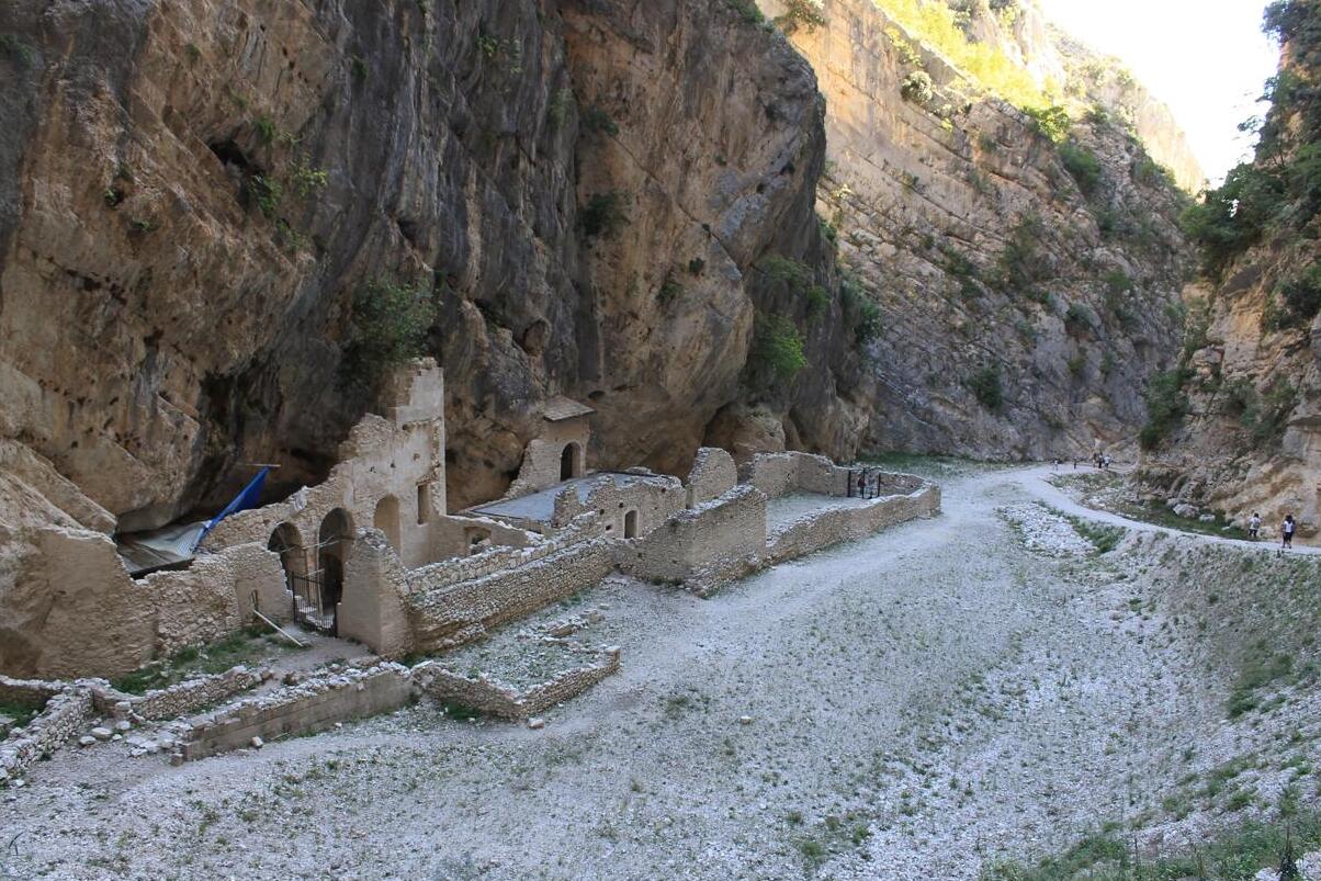 Abbazia di San Martino in Valle - Fara S. Martino | Secret World Trip Planner